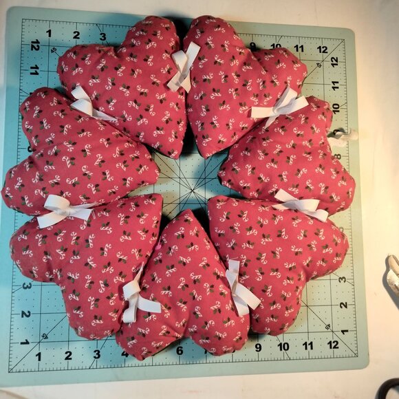 Handcrafted Heart Shaped Wreath Pillow Red White Candy Cane  Bow Accents 14 inch - Picture 3 of 4